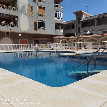 Holiday Apartment Torrevieja Luaran gambar