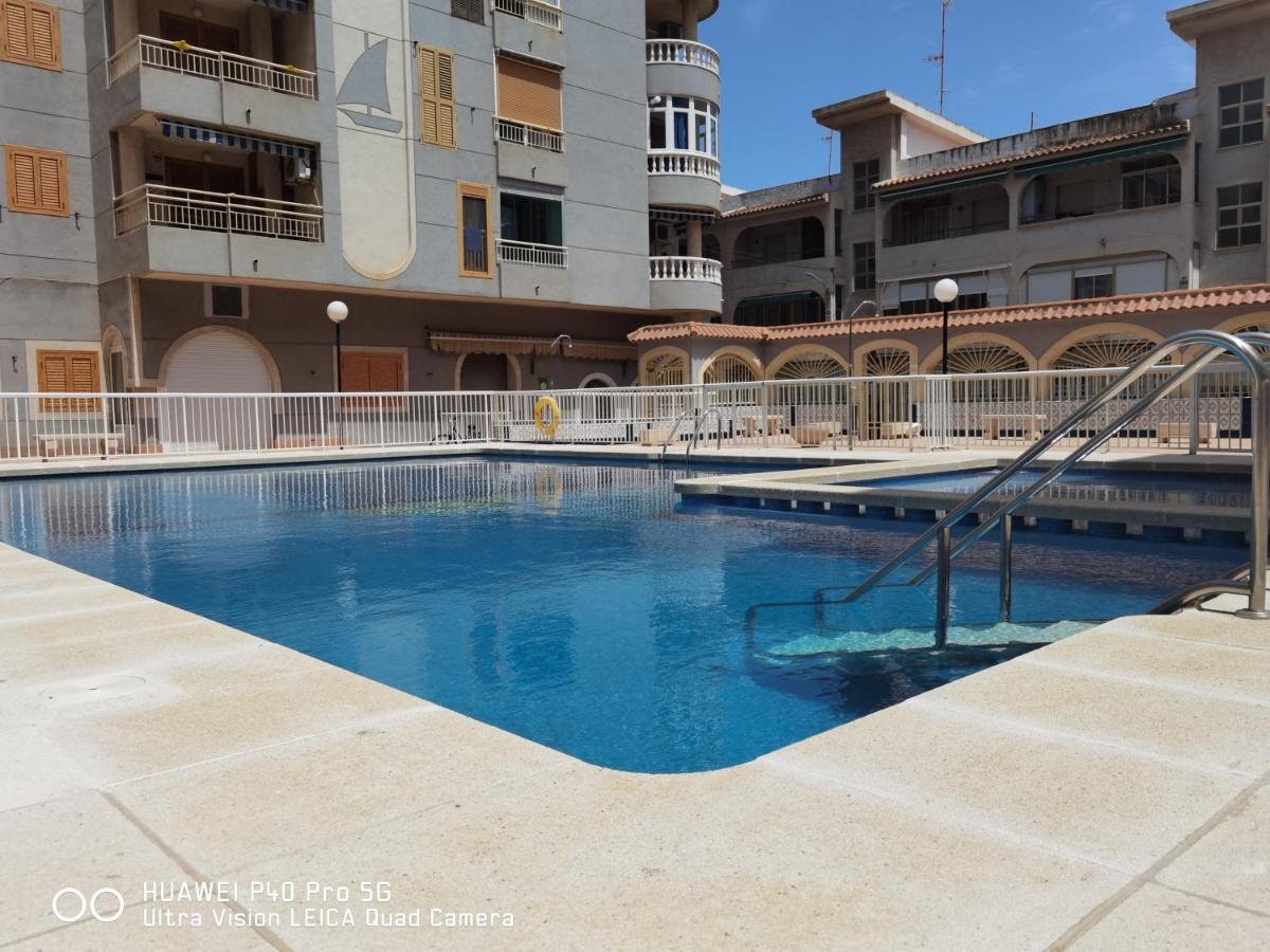 Holiday Apartment Torrevieja Luaran gambar