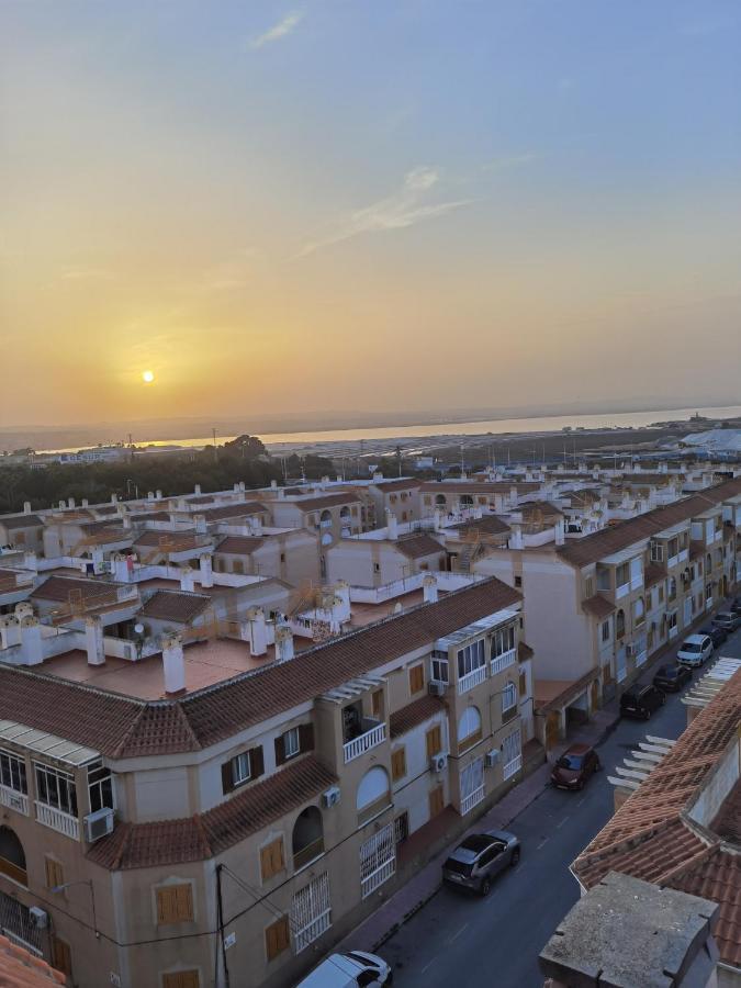 Holiday Apartment Torrevieja Luaran gambar
