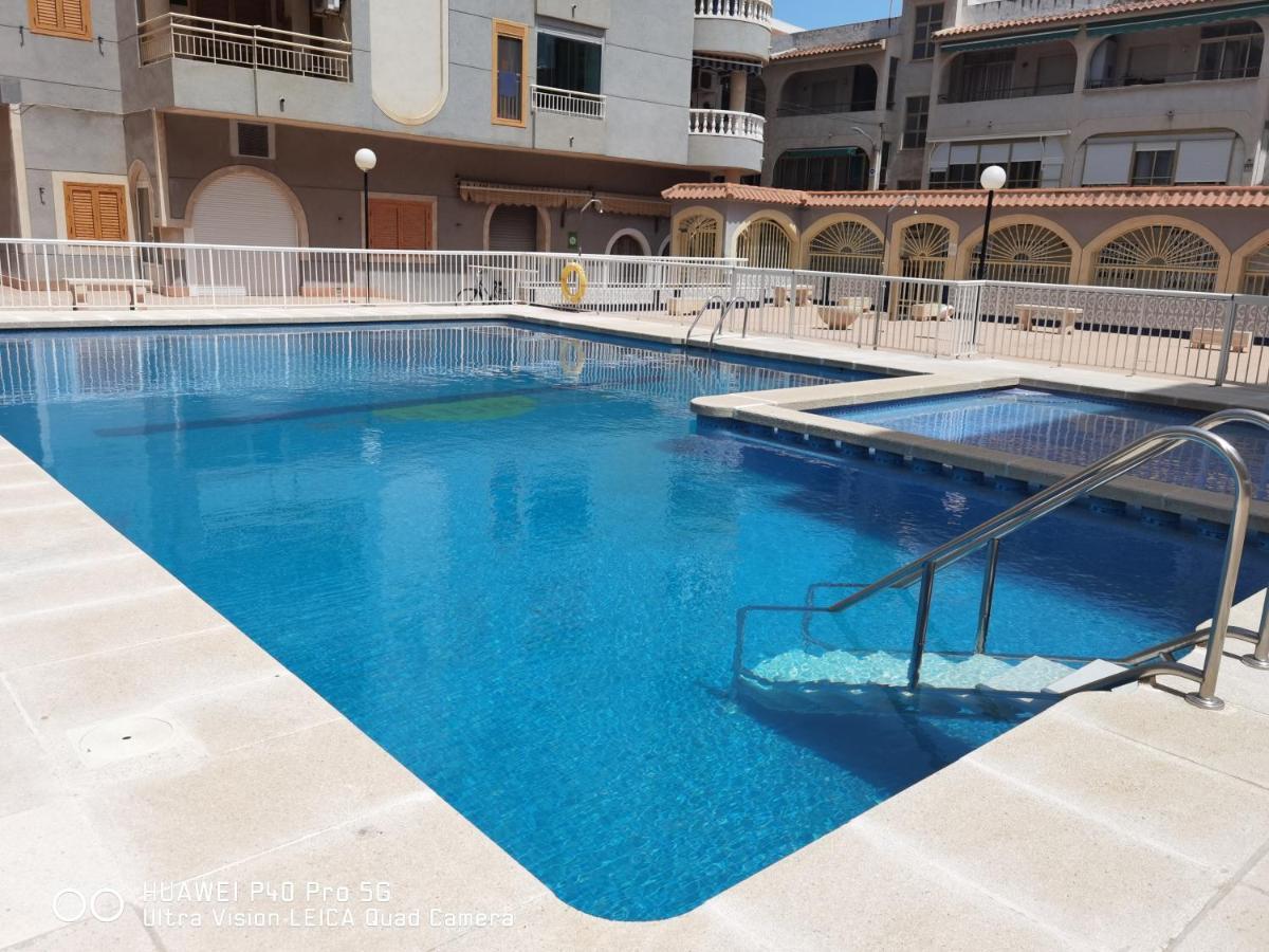 Holiday Apartment Torrevieja Luaran gambar