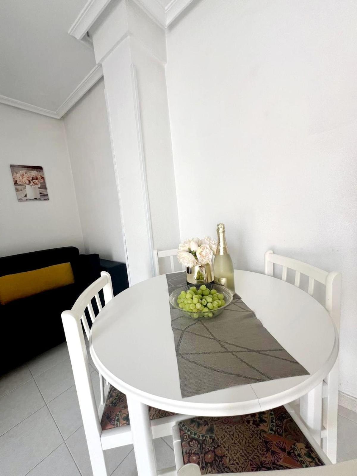 Holiday Apartment Torrevieja Luaran gambar