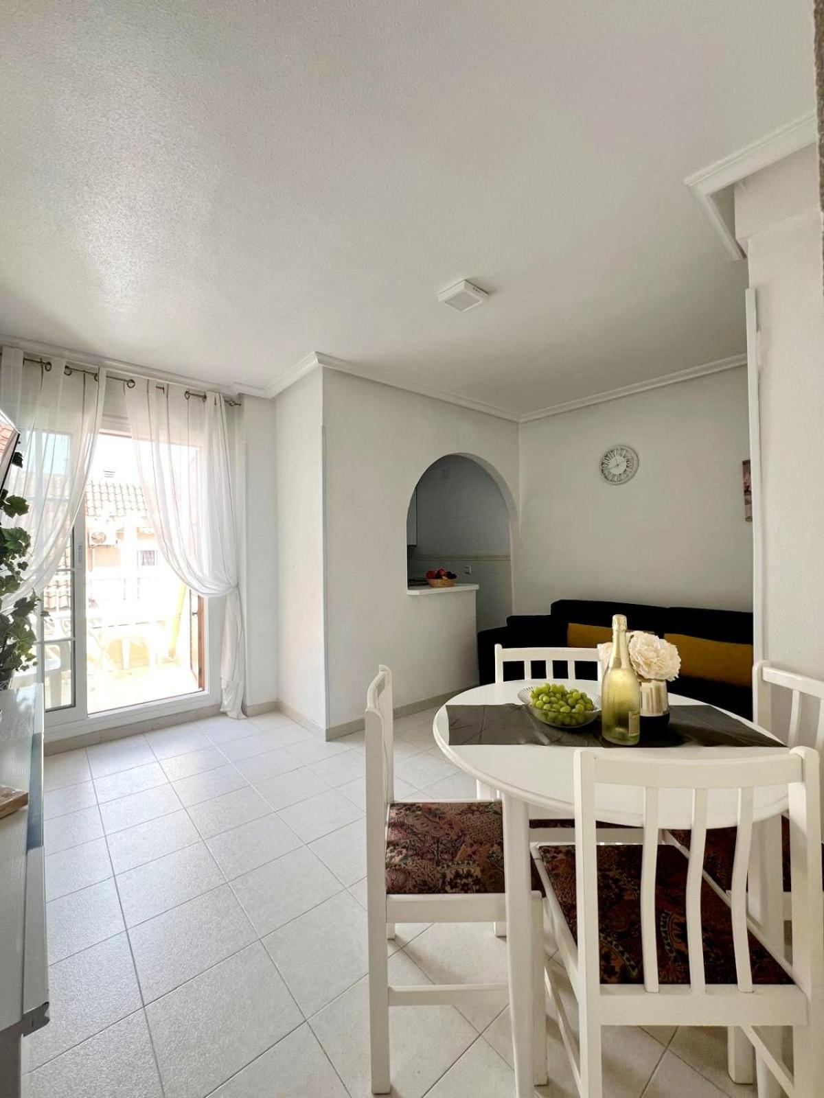 Holiday Apartment Torrevieja Luaran gambar